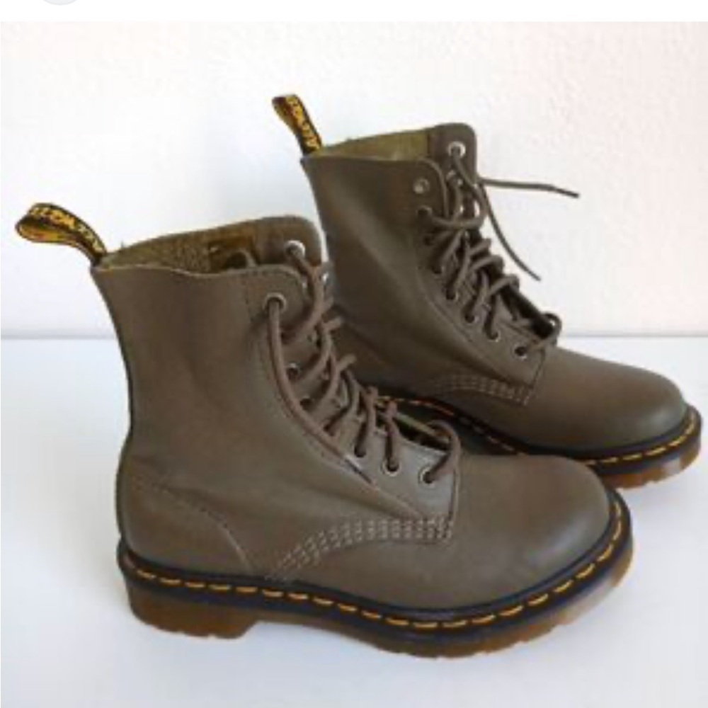 Dr. Martens 1460 Unisex Pascal Lace-up Olive Green Boots